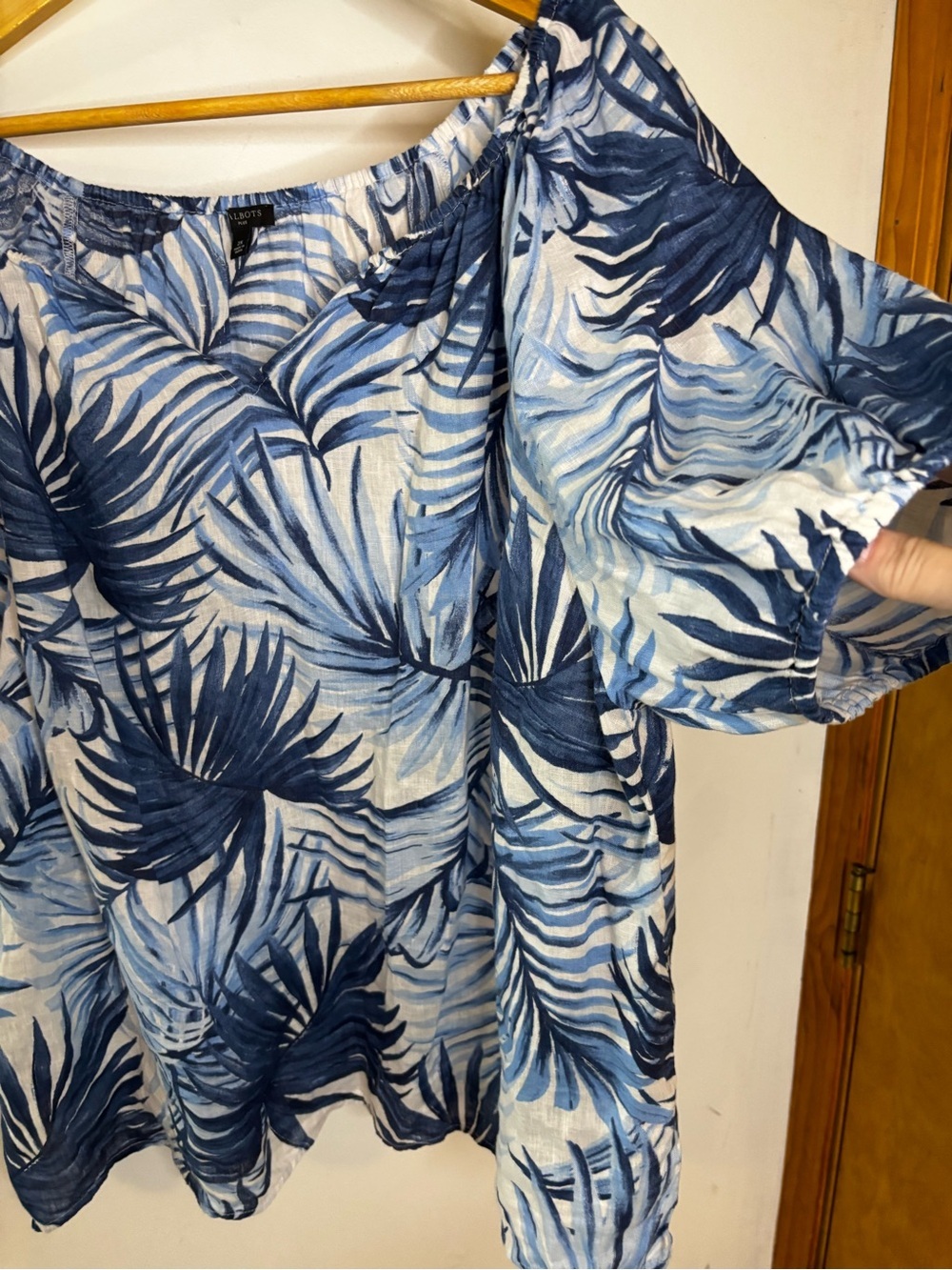 Talbots Navy and Light Blue Palm-Print V Front Linen Top - Picture 2 of 7
